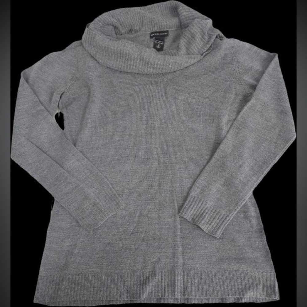 New York & Company Grey Long Sleeve Cowl Neck Sweater - size M